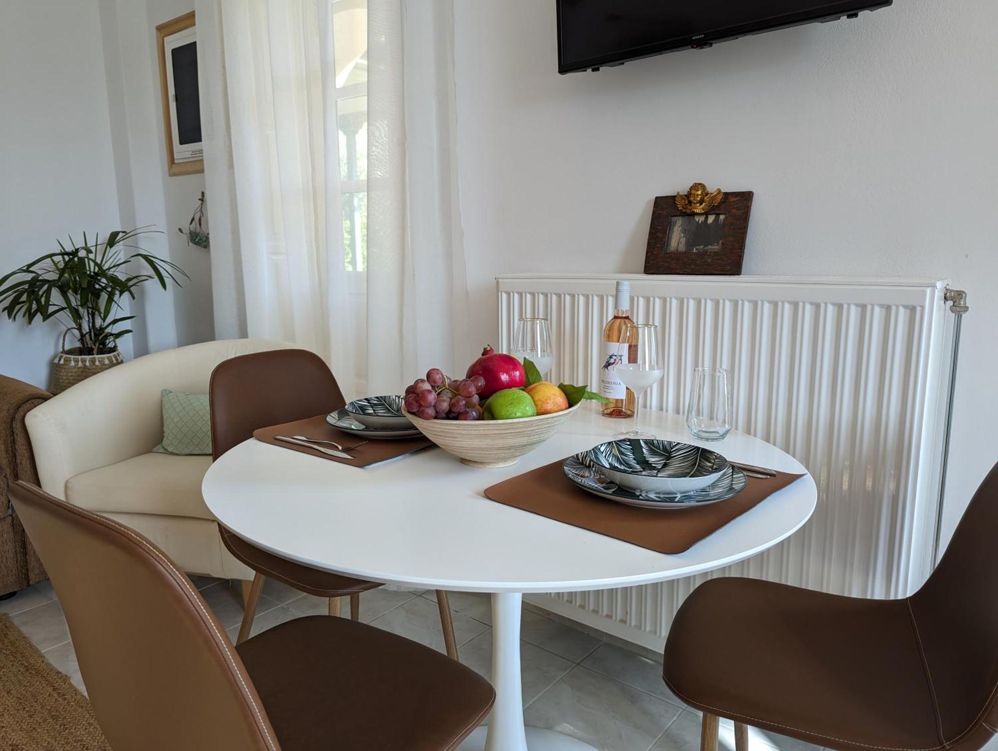 Appartement The Valkyries 1 à Leonídion Extérieur photo